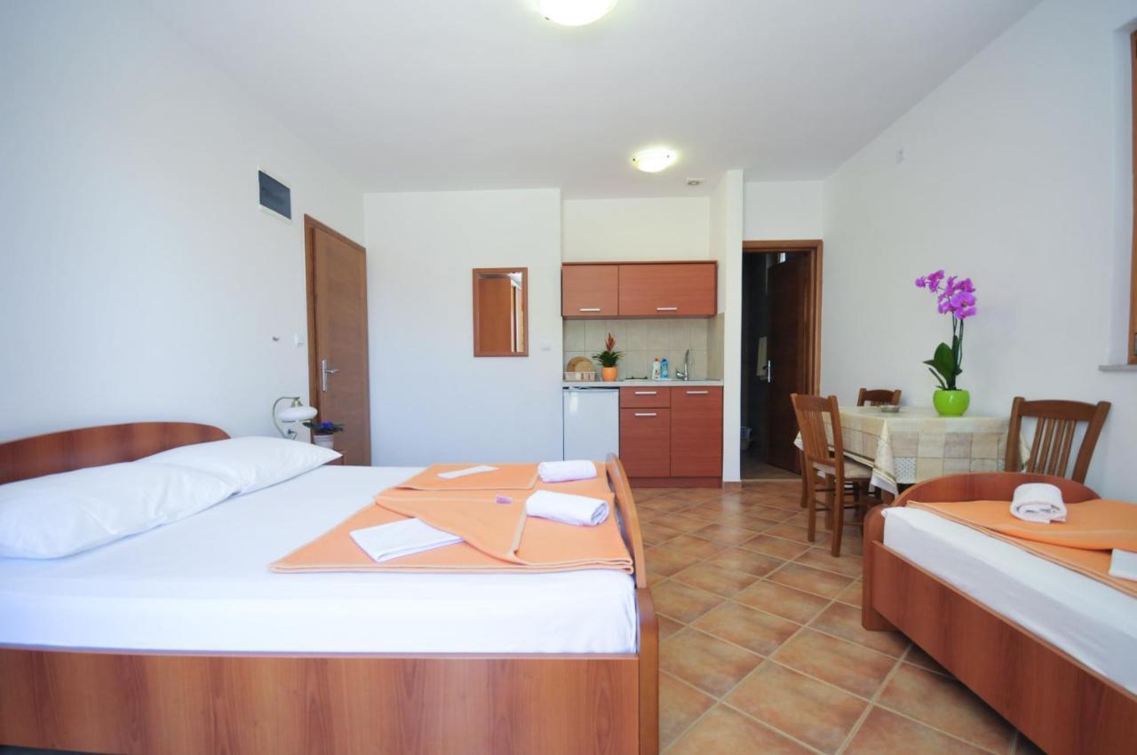 Tilia Apartments Budva Exterior photo